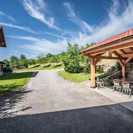 Authentique En Vallee Verte Chalet *